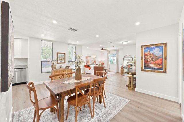 424 Putnam Road, West Palm Beach, FL 33405