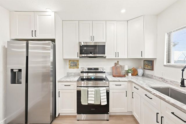 424 Putnam Road, West Palm Beach, FL 33405