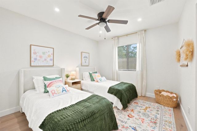 424 Putnam Road, West Palm Beach, FL 33405