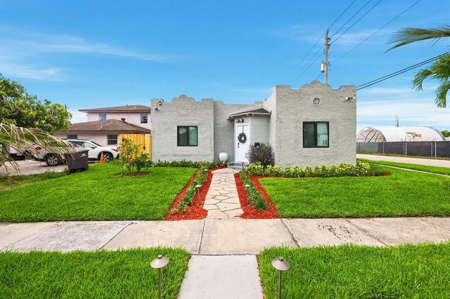 424 Putnam Road, West Palm Beach, FL 33405