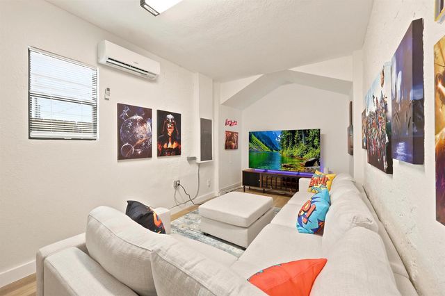 424 Putnam Road, West Palm Beach, FL 33405