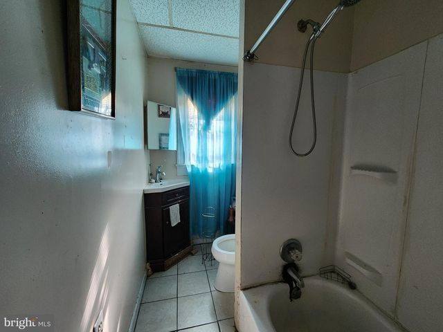 439 N EAST AVE, Baltimore, MD 21224