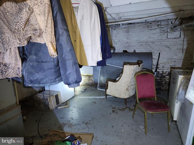 439 N EAST AVE, Baltimore, MD 21224