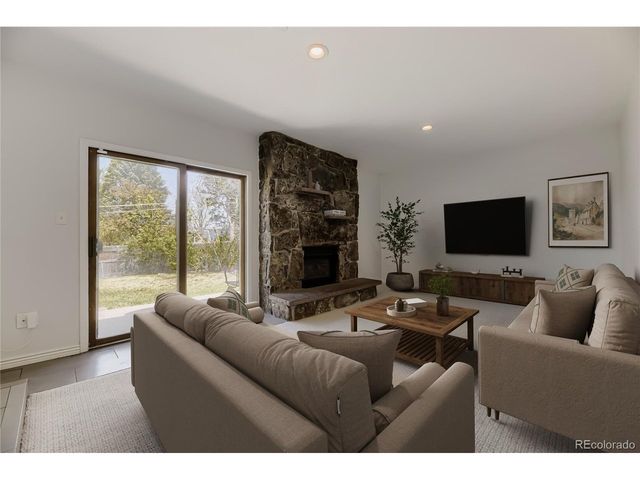 1393 E Easter Cir, Centennial, CO 80122