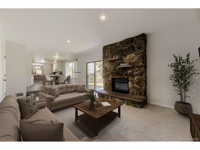 1393 E Easter Cir, Centennial, CO 80122