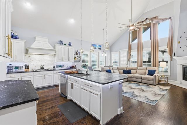 925 Nathanael Greene Court, Aubrey, TX 76227