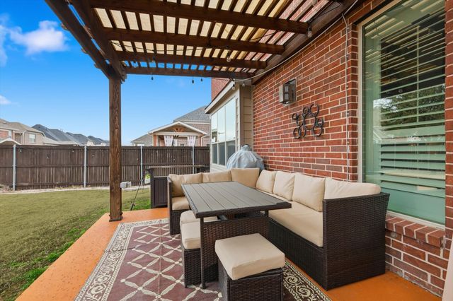 925 Nathanael Greene Court, Aubrey, TX 76227