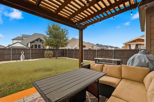 925 Nathanael Greene Court, Aubrey, TX 76227