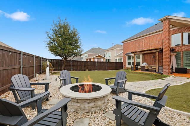 925 Nathanael Greene Court, Aubrey, TX 76227