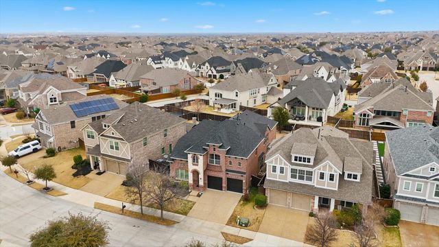 925 Nathanael Greene Court, Aubrey, TX 76227