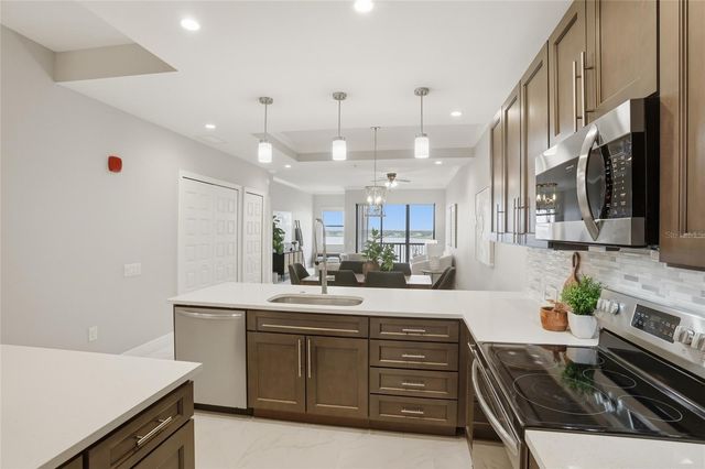 16300 COUNTY ROAD 455 714, Montverde, FL 34756