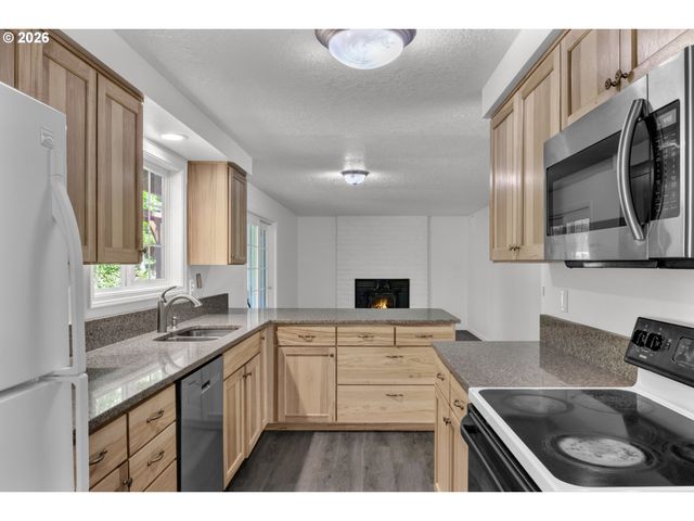 88175 TIKI Ln, Springfield, OR 97478