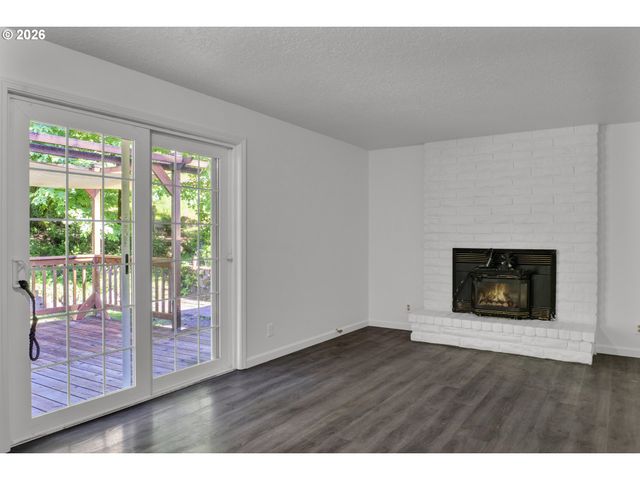 88175 TIKI Ln, Springfield, OR 97478