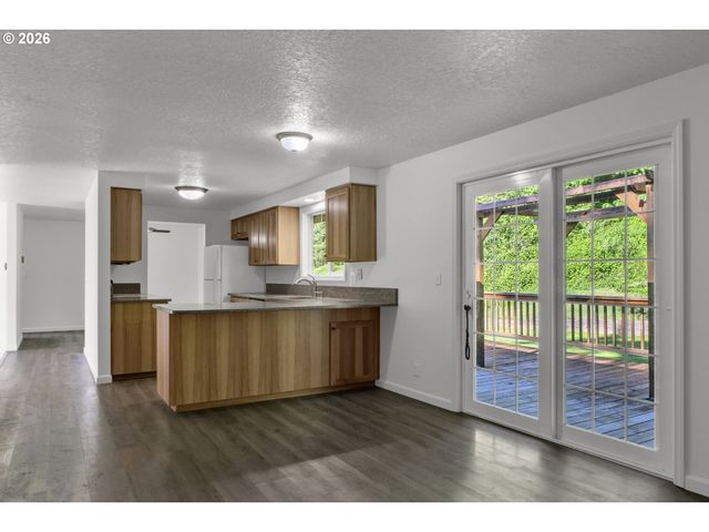 88175 TIKI Ln, Springfield, OR 97478