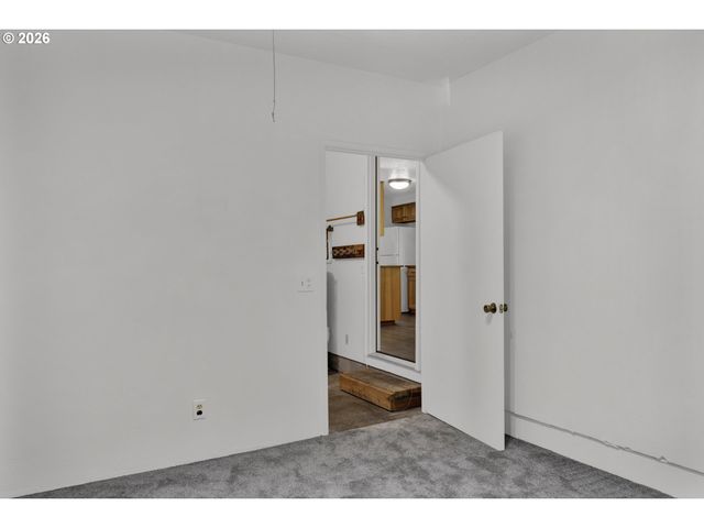 88175 TIKI Ln, Springfield, OR 97478