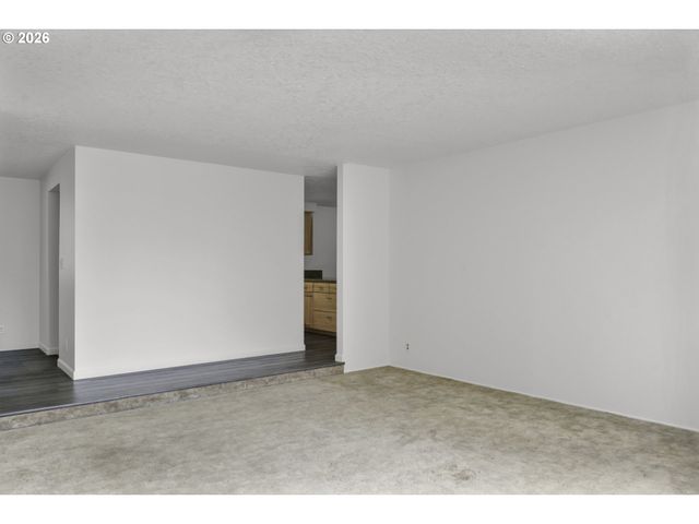 88175 TIKI Ln, Springfield, OR 97478