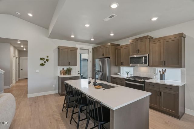 20855 SE Caldera Drive, Bend, OR 97702