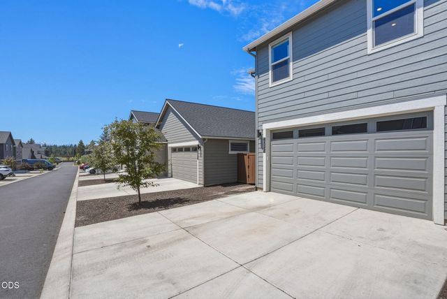 20855 SE Caldera Drive, Bend, OR 97702