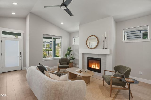 20855 SE Caldera Drive, Bend, OR 97702