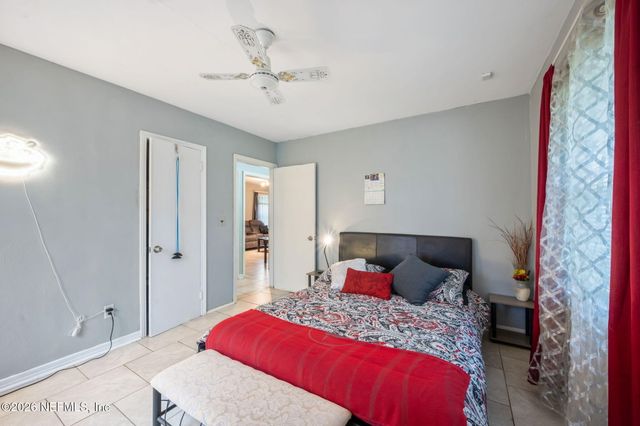 2760 JERRY Lane, Jacksonville, FL 32218