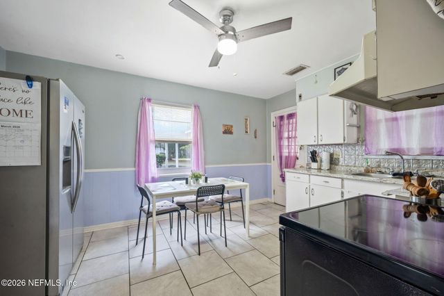 2760 JERRY Lane, Jacksonville, FL 32218