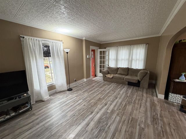 169 N Kalamazoo Street, Vicksburg, MI 49097