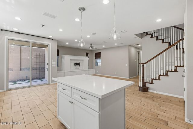 15918 S 11TH Way, Phoenix, AZ 85048