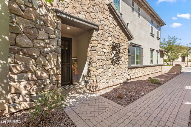 15918 S 11TH Way, Phoenix, AZ 85048