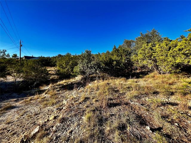 17610 Village DR, Dripping Springs, TX 78620