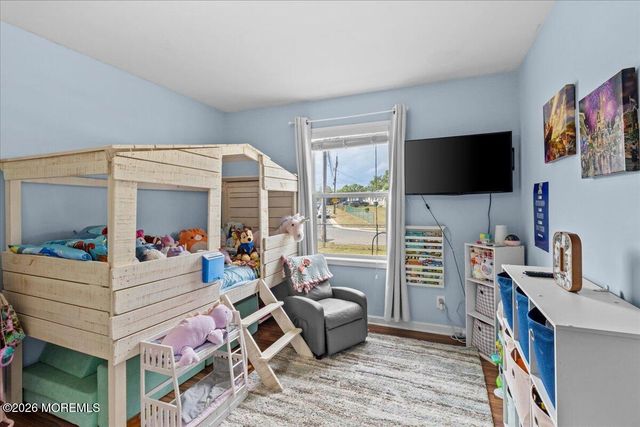 424 Brookforest Drive, Toms River, NJ 08757