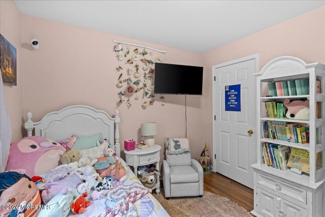 424 Brookforest Drive, Toms River, NJ 08757