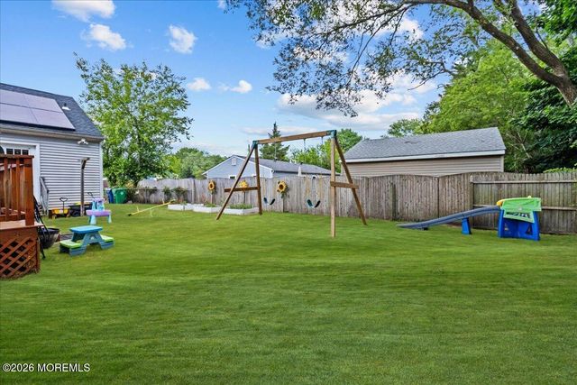 424 Brookforest Drive, Toms River, NJ 08757