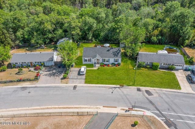 424 Brookforest Drive, Toms River, NJ 08757