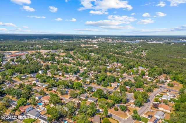 424 Brookforest Drive, Toms River, NJ 08757