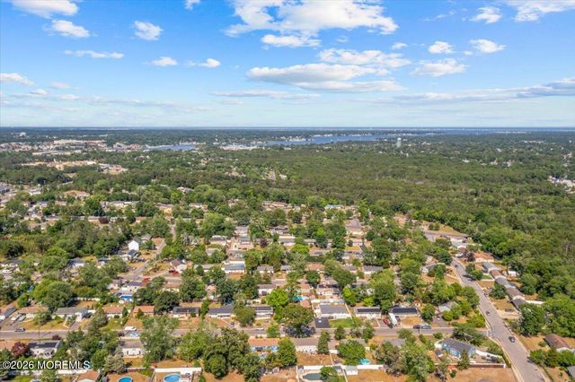 424 Brookforest Drive, Toms River, NJ 08757