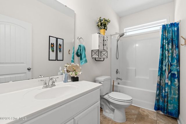 140 NE 16th Street, Oak Island, NC 28465