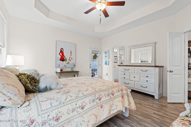 140 NE 16th Street, Oak Island, NC 28465