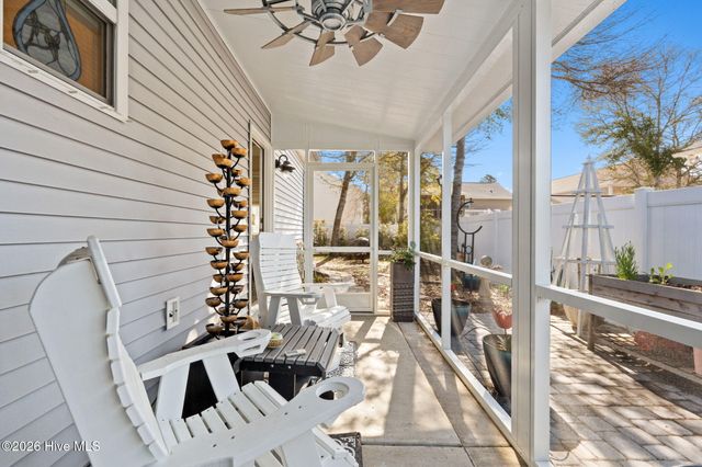 140 NE 16th Street, Oak Island, NC 28465