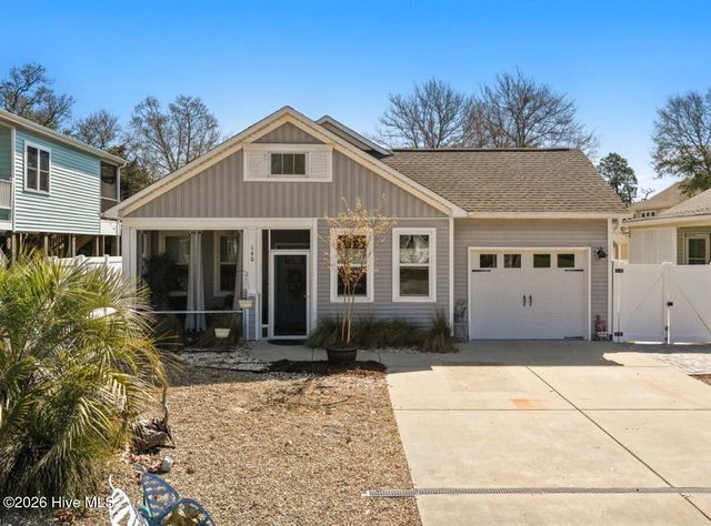 140 NE 16th Street, Oak Island, NC 28465