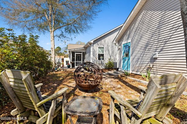 140 NE 16th Street, Oak Island, NC 28465