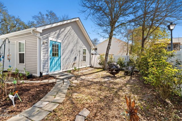 140 NE 16th Street, Oak Island, NC 28465