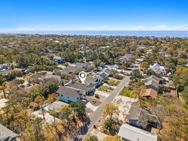 140 NE 16th Street, Oak Island, NC 28465