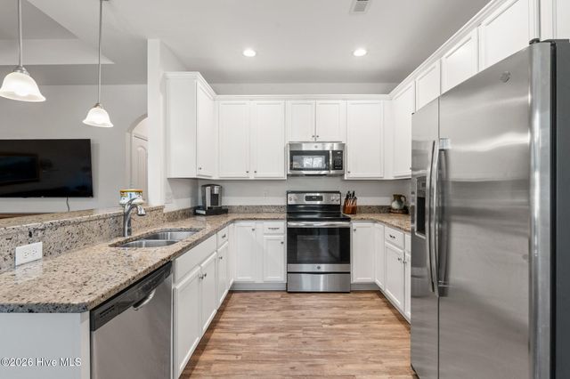 140 NE 16th Street, Oak Island, NC 28465