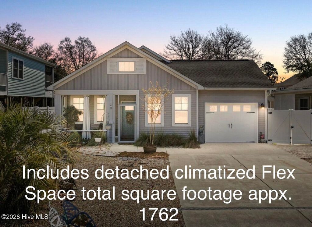 140 NE 16th Street, Oak Island, NC 28465