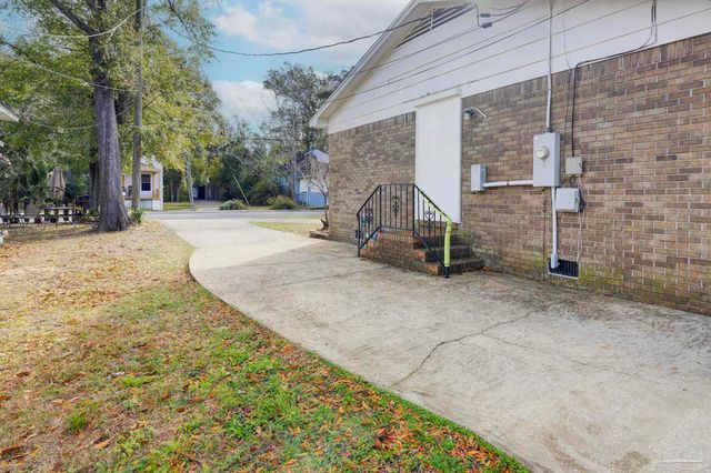 1315 N 7th Ave, Pensacola, FL 32501