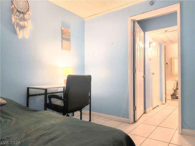1381 East University Avenue 307, Las Vegas, NV 89119