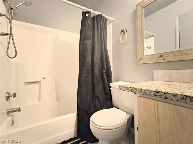 1381 East University Avenue 307, Las Vegas, NV 89119