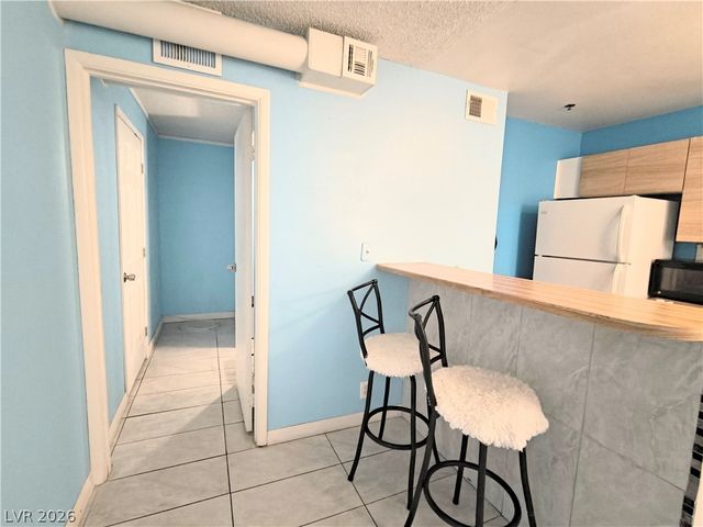 1381 East University Avenue 307, Las Vegas, NV 89119