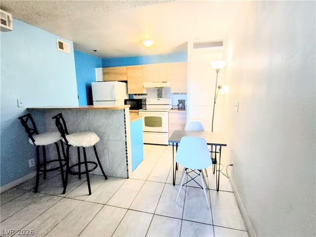 1381 East University Avenue 307, Las Vegas, NV 89119