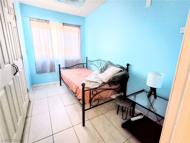 1381 East University Avenue 307, Las Vegas, NV 89119